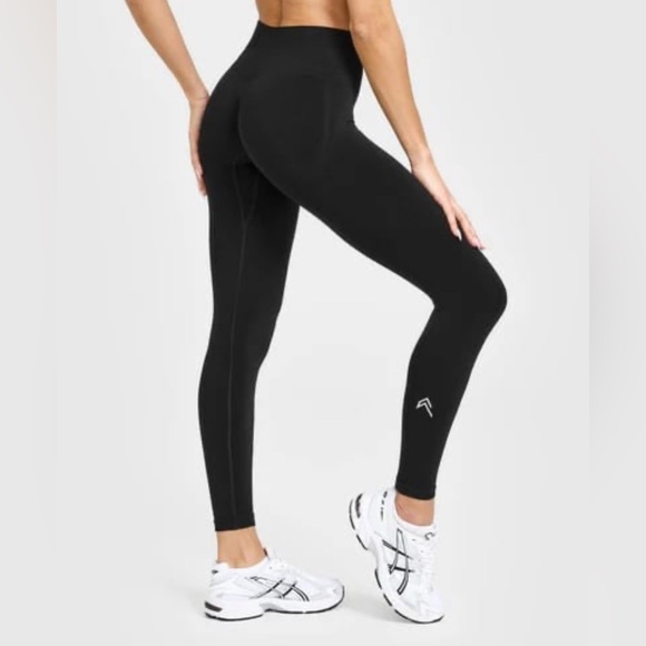 Oner Active Pants - DO NOT BUY Oner Active Seamless Leggings with Butt Scrunch  in Black - XS